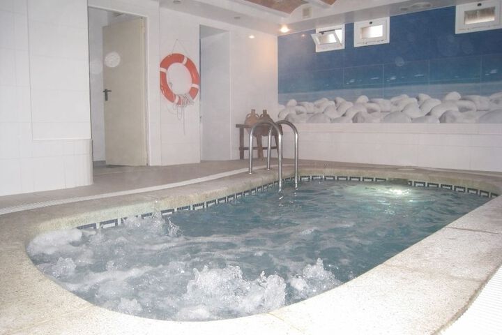 Spa 33 of 39