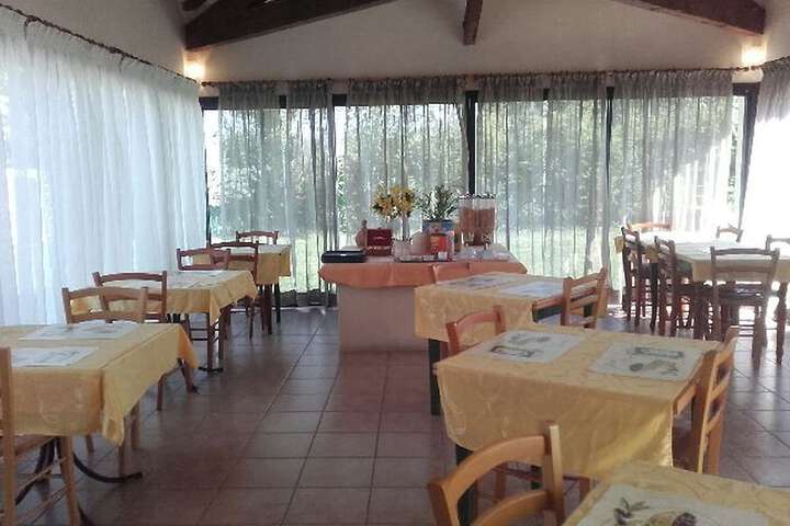 Dining Photos