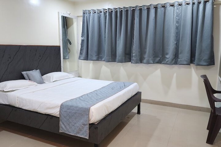 Room 6 of 22
