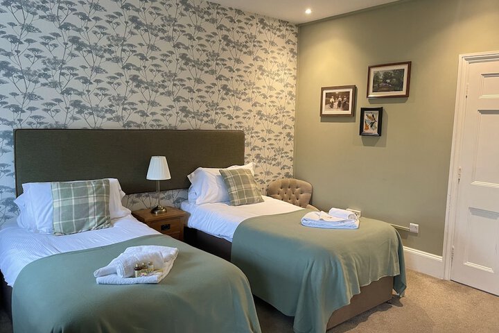 Room 3 of 86