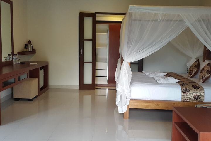 Room 5 of 133