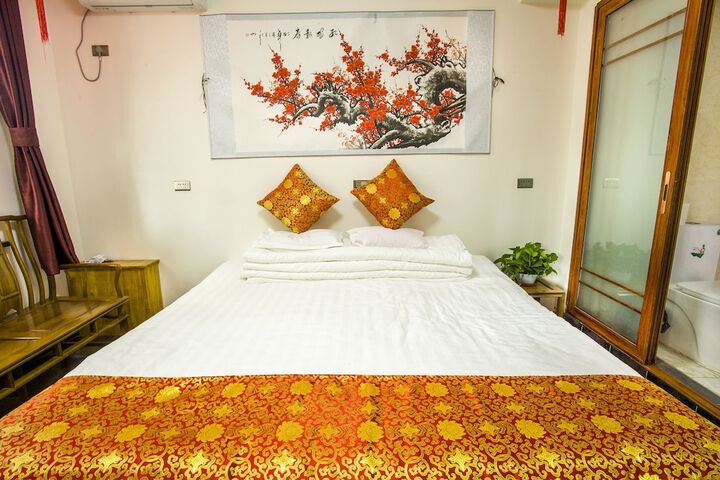 Room 52 of 109
