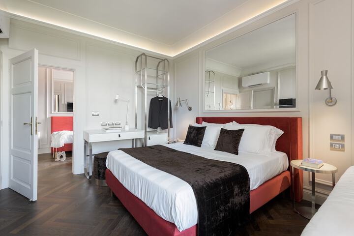 Room 44 of 84