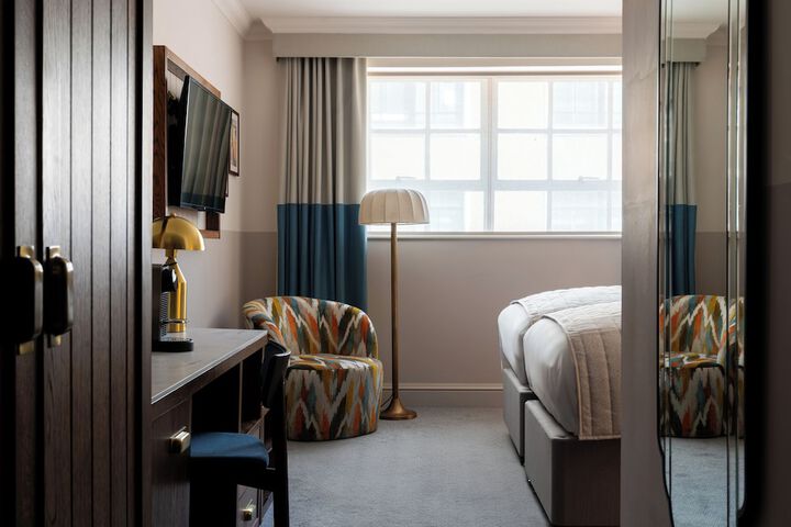 Room 74 of 143