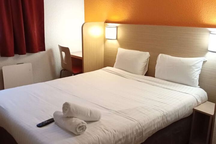Room 18 of 46