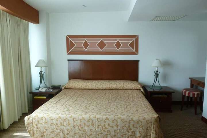 Room 12 of 44