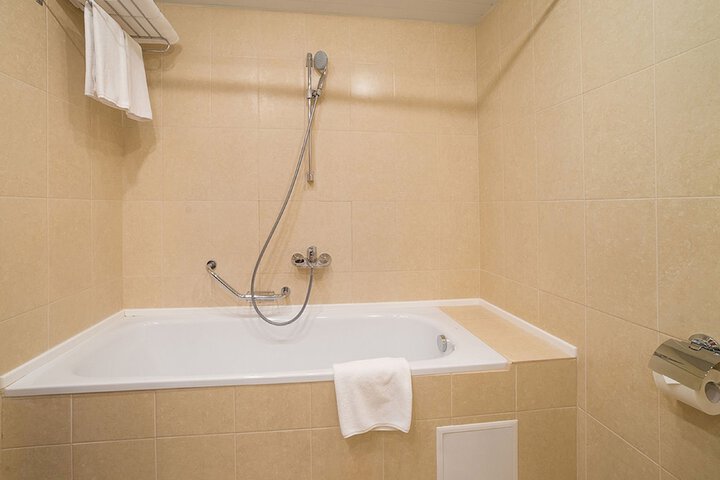 Room 48 of 219
