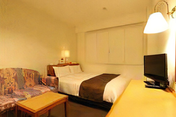 Room 13 of 35