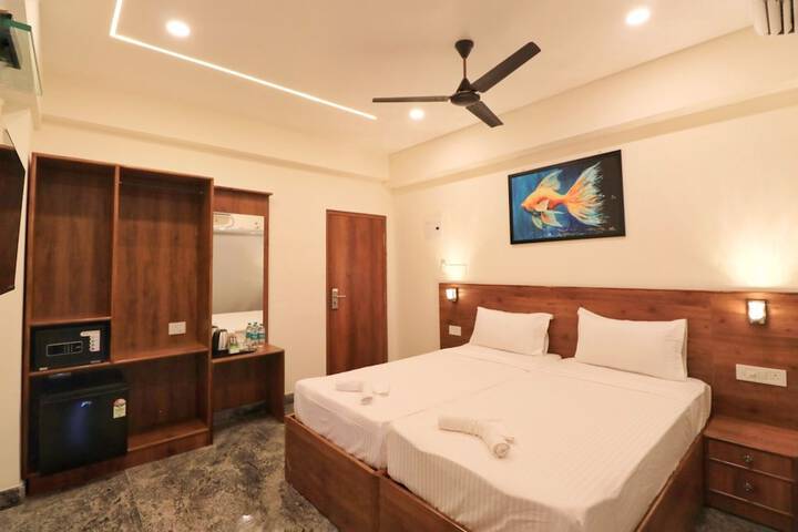 Room 14 of 19