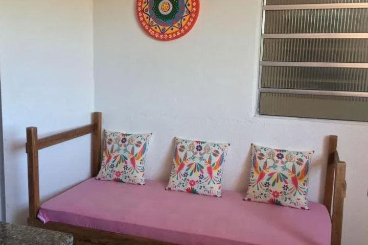 Room 12 of 20