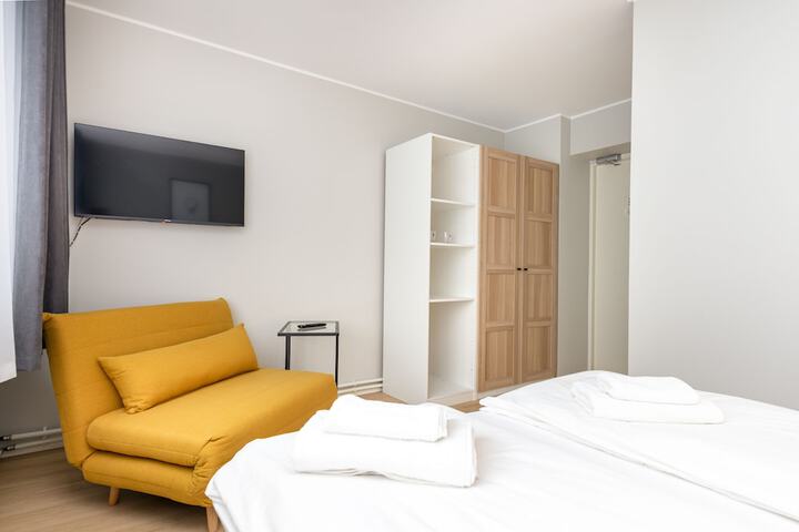 Room 6 of 14