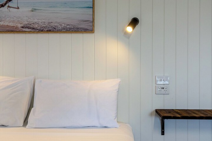 Room 32 of 50