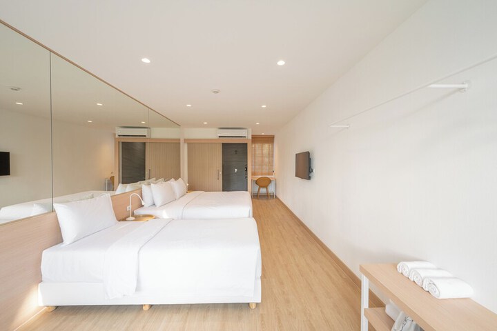 Room 8 of 29