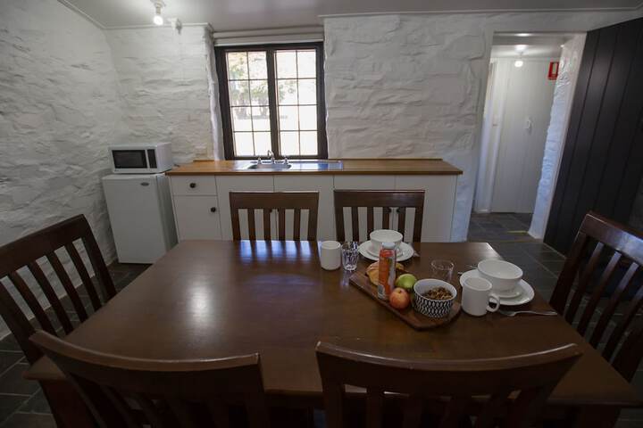 Room 12 of 25