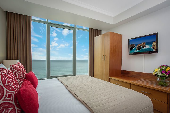 Room 9 of 68