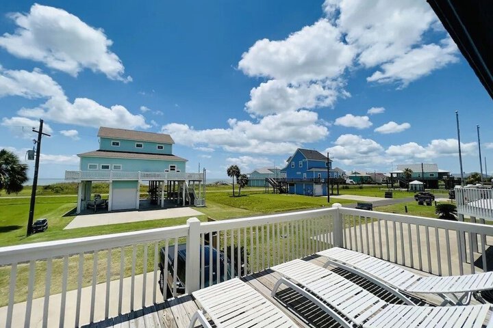 Nashs Landing 3 Bedroom Home by RedAwning