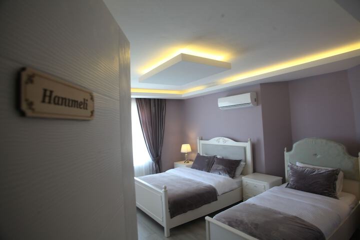 Room 14 of 110