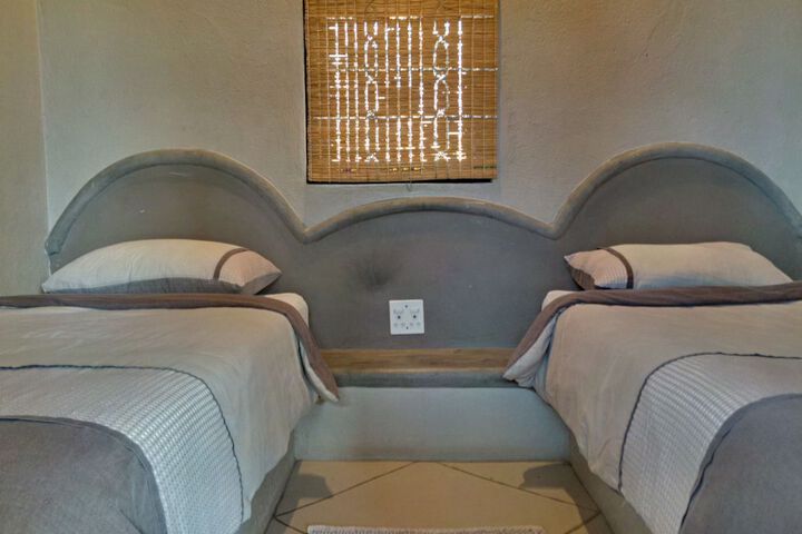 Room 5 of 22