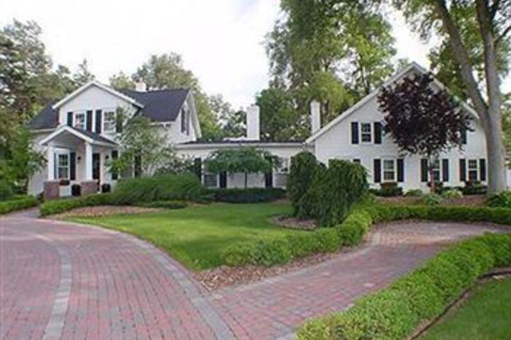 The Rochester Carriage House Bed & Breakfast