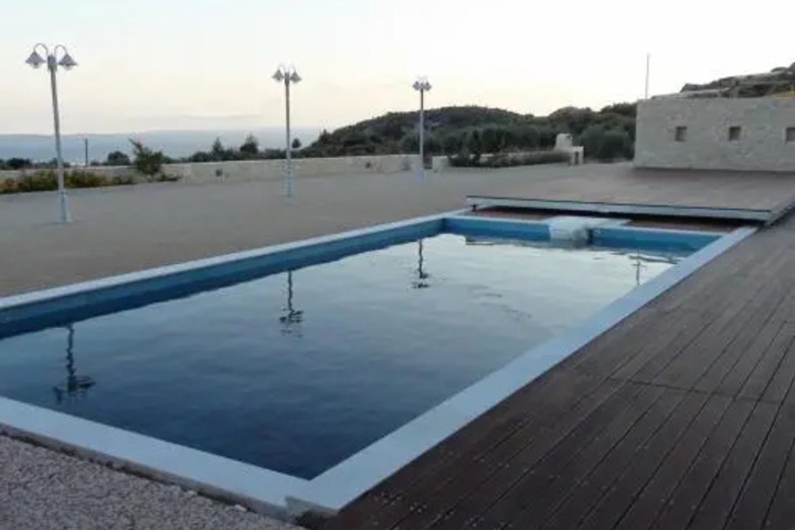 Pool 12 of 22