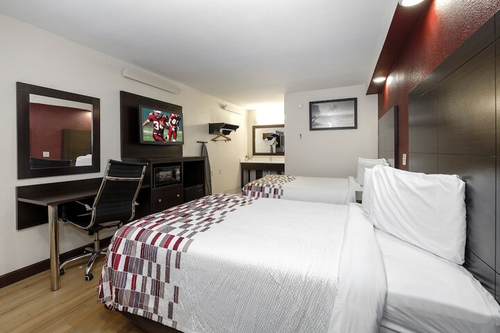 Deluxe 2 Double Beds (5 of 6)