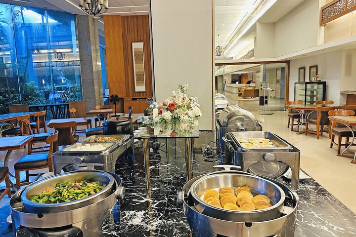 Dining 56 of 68