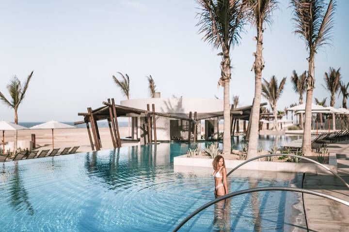 Hotel Pool