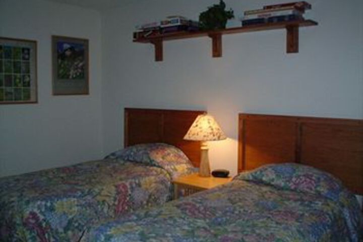 Room 8 of 34