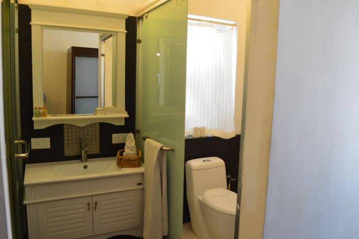 Room 17 of 32