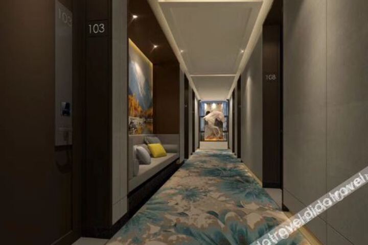 Hotel Interior 15 of 18