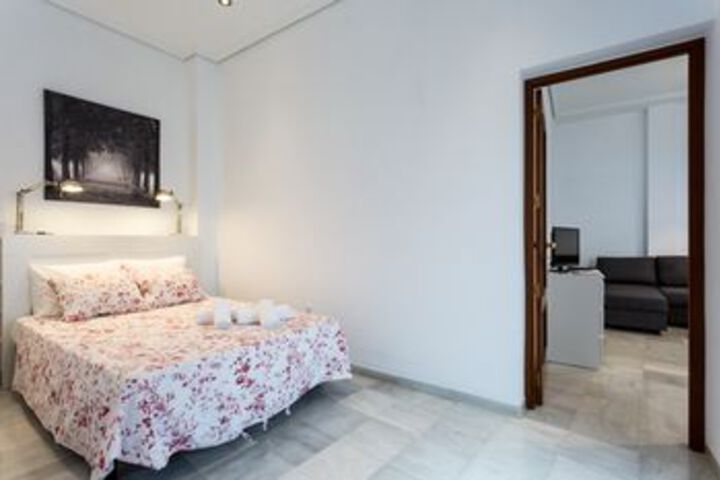 Room 11 of 37