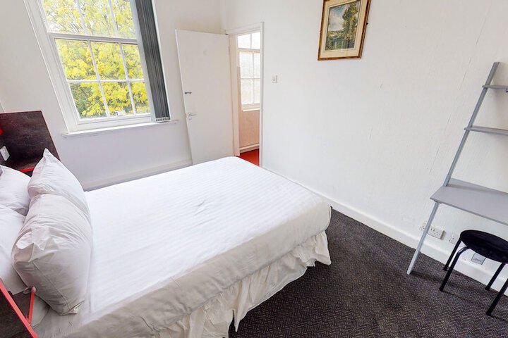 Room 20 of 40