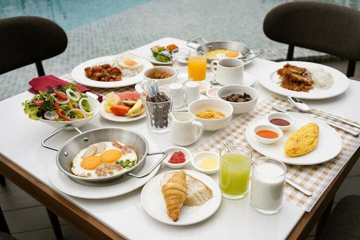Breakfast/Coffee Service 113 of 134