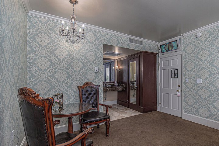 Room 56 of 129