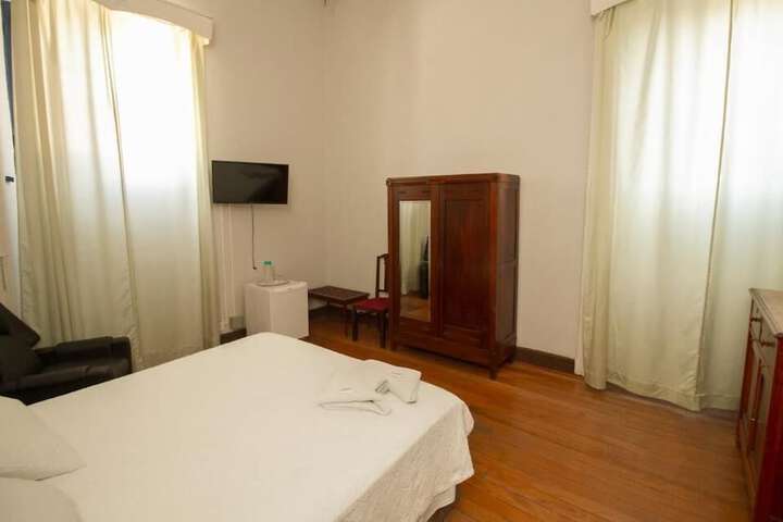 Room 6 of 45