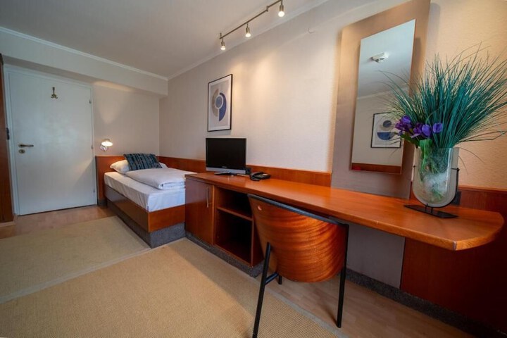 Room 14 of 39