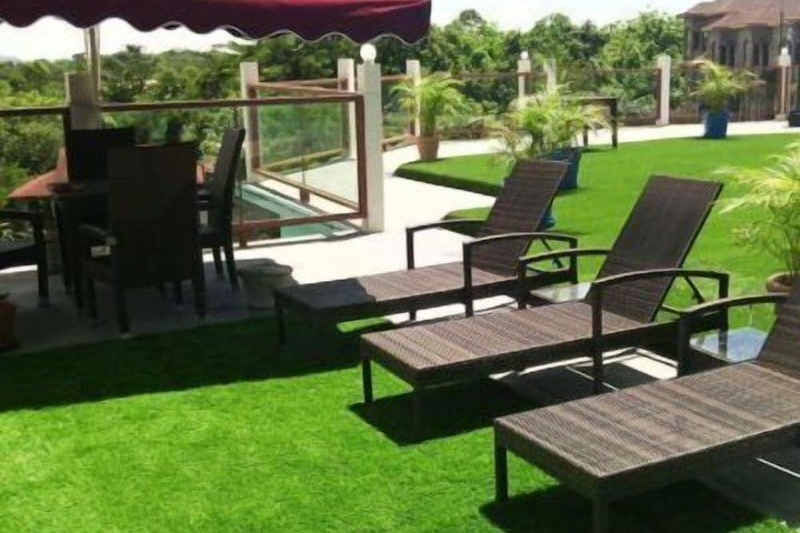 Sundeck 64 of 79