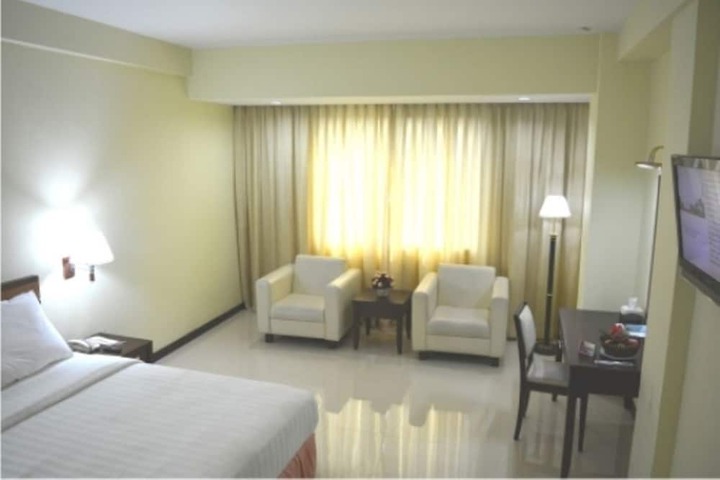 Room 8 of 17