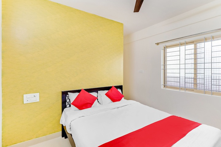 Room 10 of 13