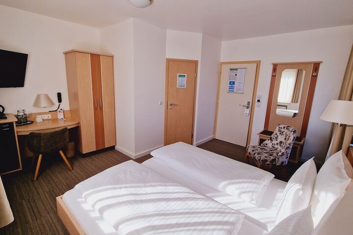 Room 19 of 53