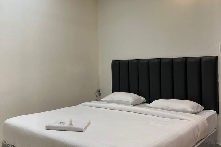 Room 8 of 22