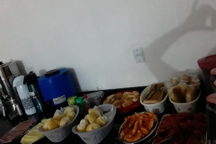 Dining 27 of 39