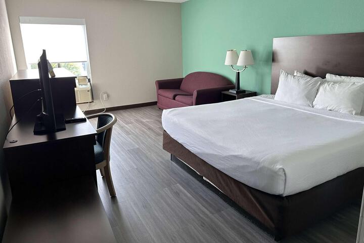 2 Queen Beds (9 of 19)