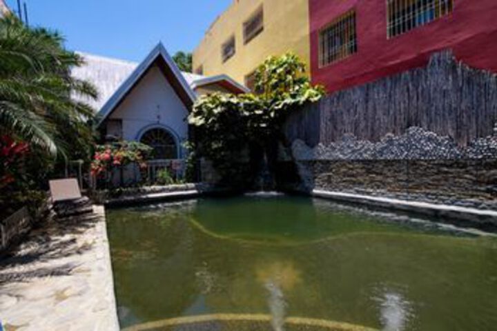 Pool 68 of 84