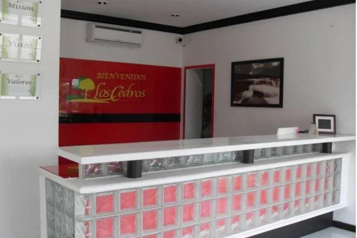 HOTEL LOS CEDROS