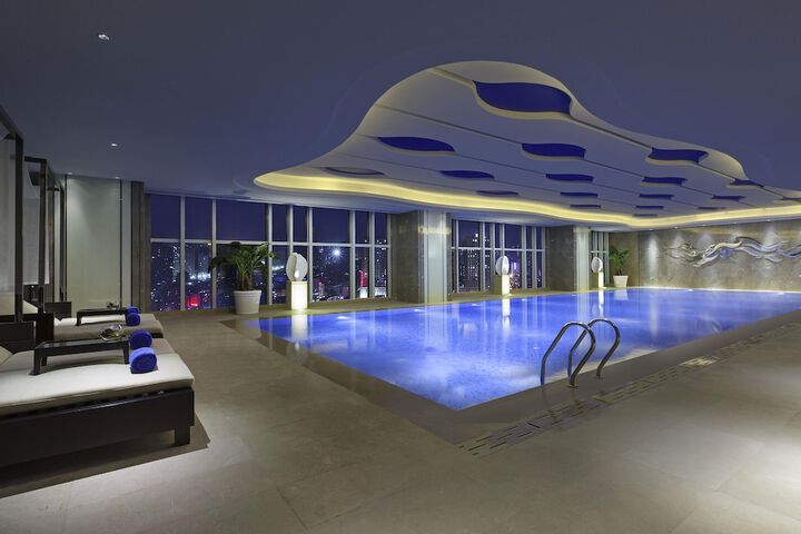 Pool 41 of 74