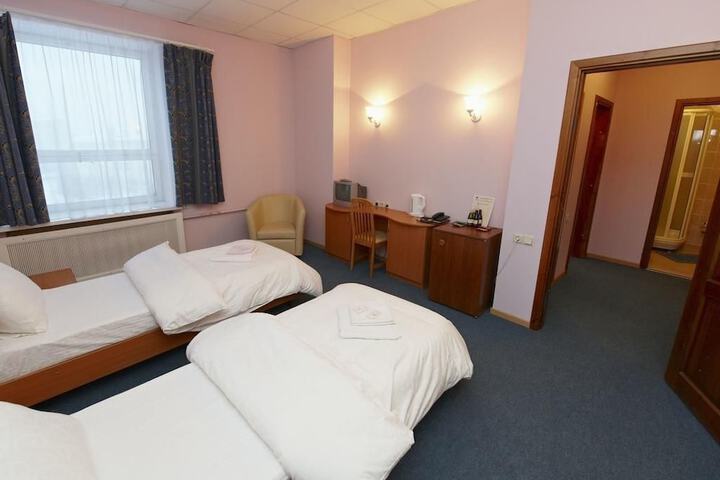 Room 6 of 86