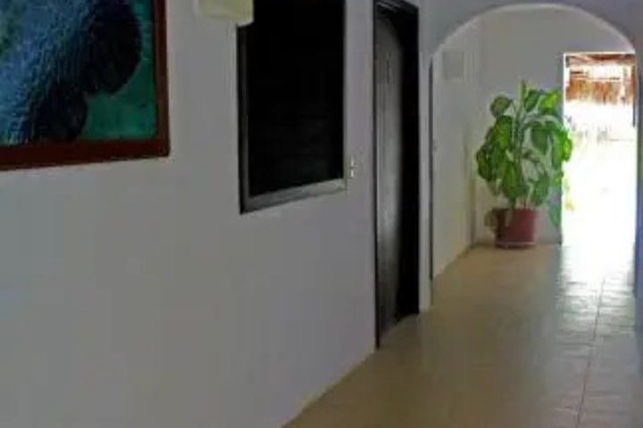 Room 17 of 36
