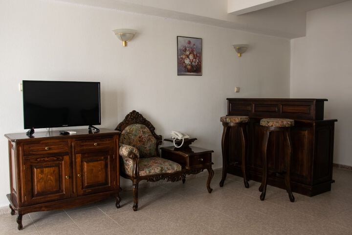 Room 13 of 52
