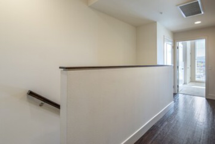 Room 21 of 66